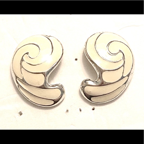 White silver vintage earrings